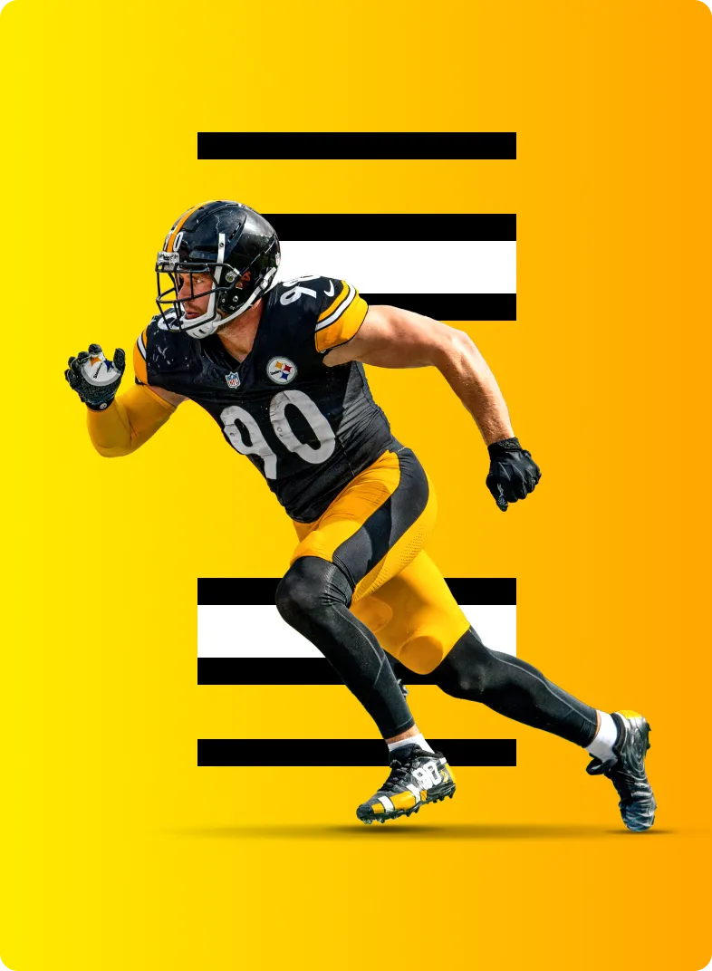 Pittsburgh Steelers player George Pickens catching a football